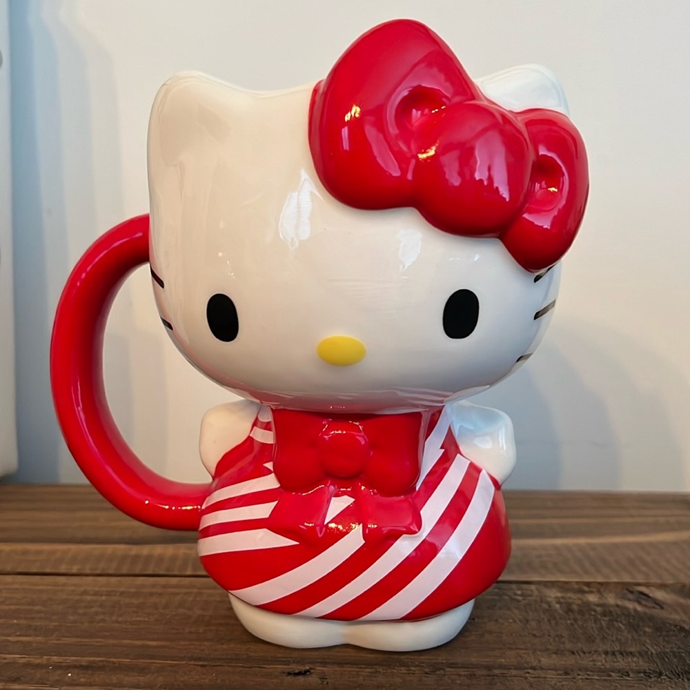 🔥 NWT 🔥 2/$25 Hello Kitty Ceramic Mug